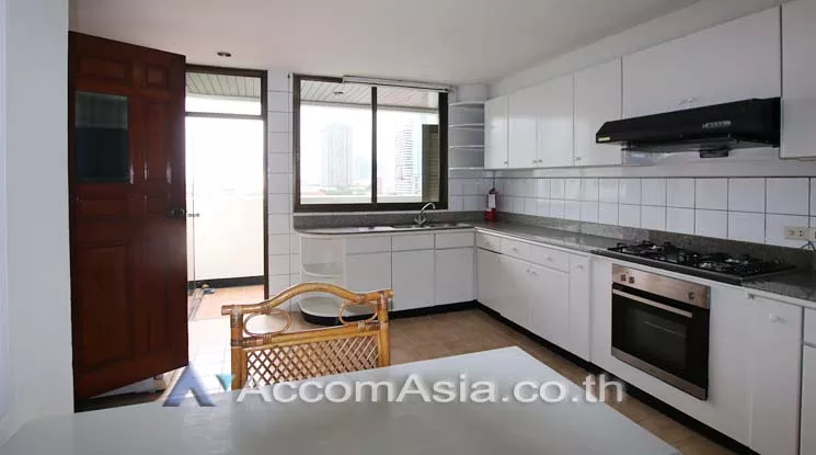  3 Bedrooms  Apartment For Rent in Sukhumvit, Bangkok  near BTS Asok - MRT Sukhumvit (1419241)