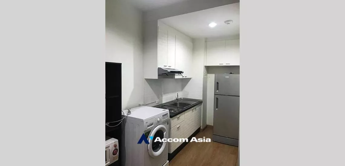  1 Bedroom  Condominium For Sale in Sukhumvit, Bangkok  near BTS Ekkamai (1519250)