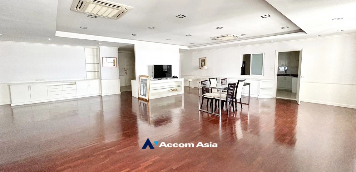 Pet friendly |  3 Bedrooms  Condominium For Rent & Sale in Sukhumvit, Bangkok  near BTS Phrom Phong (1519254)