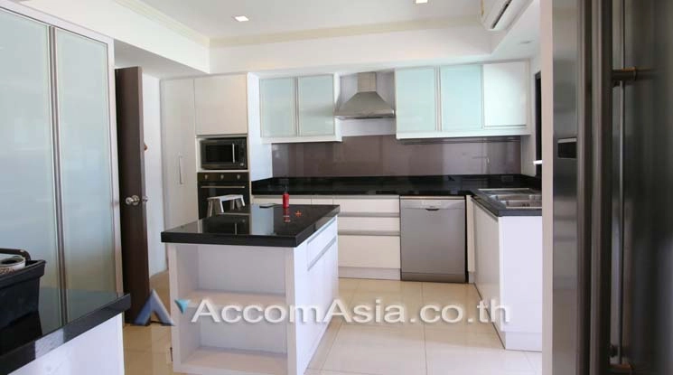 Pet friendly |  3 Bedrooms  Apartment For Rent in Sukhumvit, Bangkok  near BTS Phrom Phong (1419270)