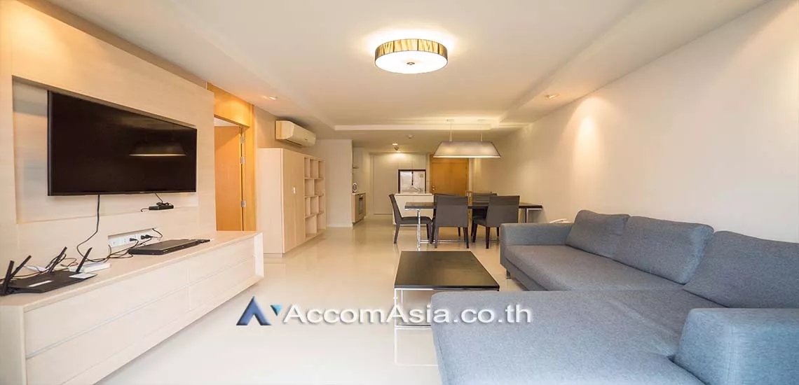  3 Bedrooms  Apartment For Rent in Sukhumvit, Bangkok  near BTS Phrom Phong (1419298)