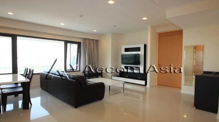  2 Bedrooms  Condominium For Rent in Sathorn, Bangkok  near MRT Khlong Toei (1519313)