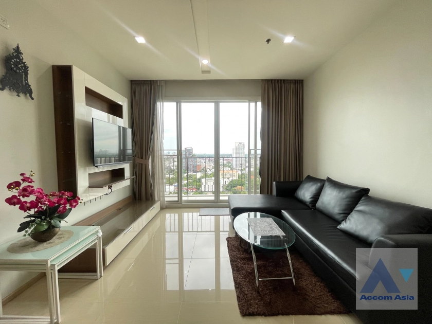  3 Bedrooms  Condominium For Rent in Sukhumvit, Bangkok  near BTS Thong Lo (1519345)