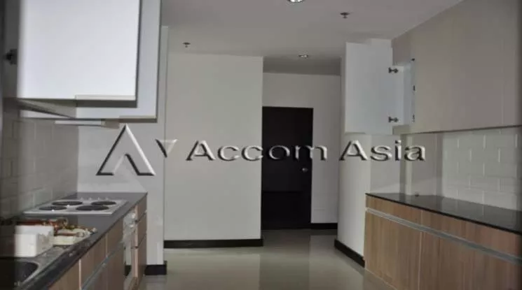 5  3 br Apartment For Rent in Sukhumvit ,Bangkok BTS Ekkamai at Comfort living and well service 1419349