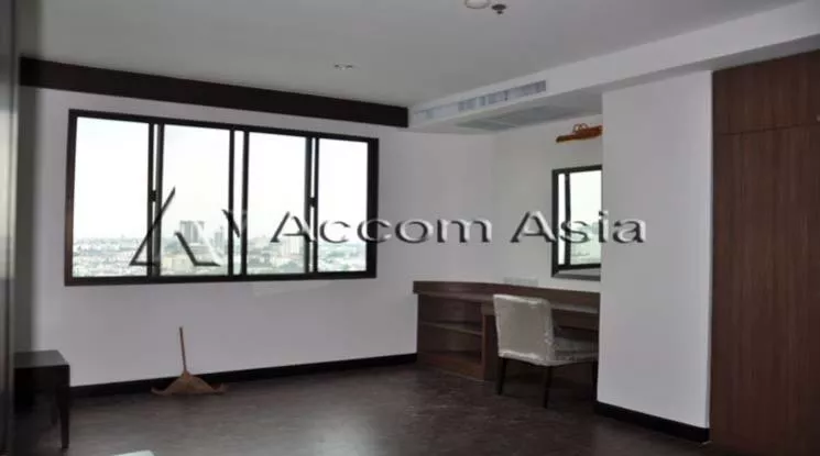 6  3 br Apartment For Rent in Sukhumvit ,Bangkok BTS Ekkamai at Comfort living and well service 1419349