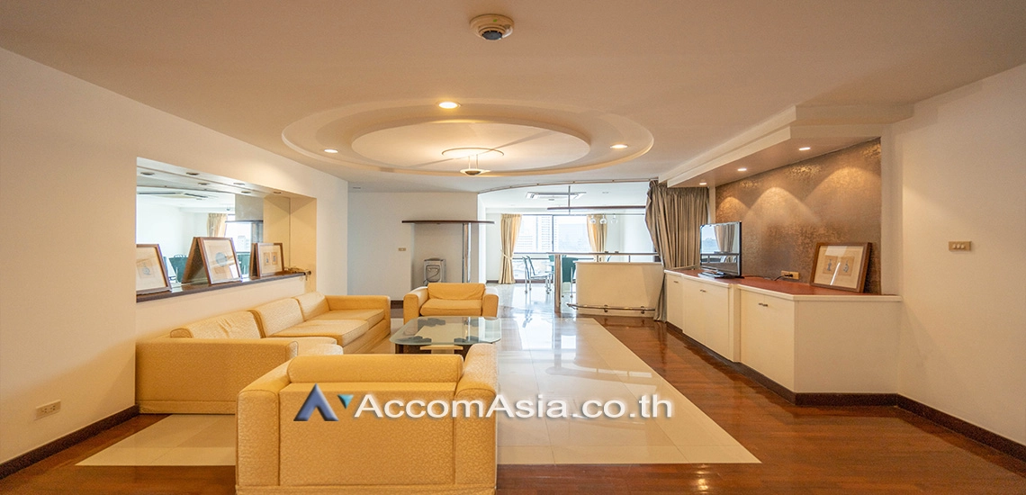 Pet friendly |  3 Bedrooms  Condominium For Rent in Sukhumvit, Bangkok  near BTS Phrom Phong (1519460)