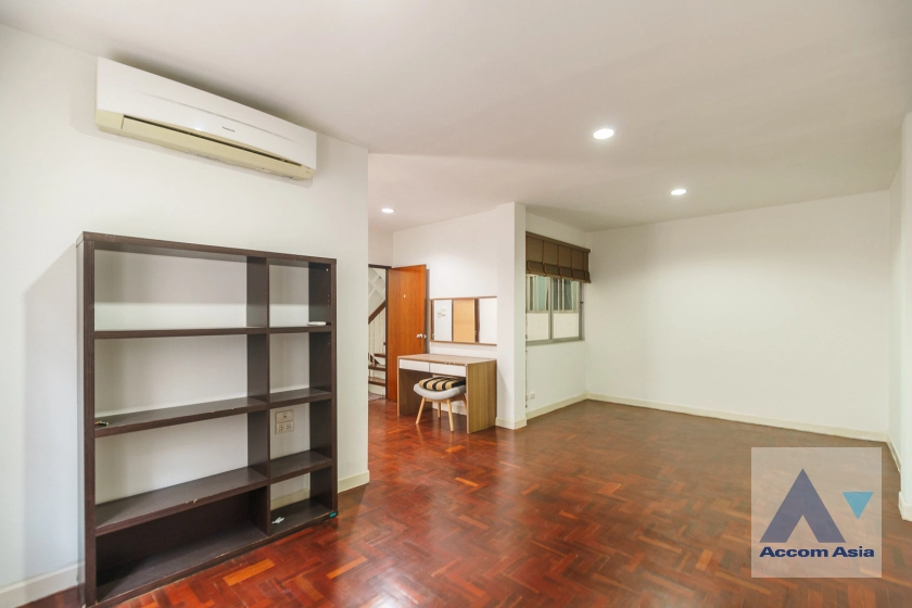 9  3 br House For Rent in Sukhumvit ,Bangkok BTS Phrom Phong 2519514