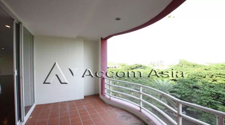  4 Bedrooms  Condominium For Rent in Ploenchit, Bangkok  near BTS Ploenchit (1519537)