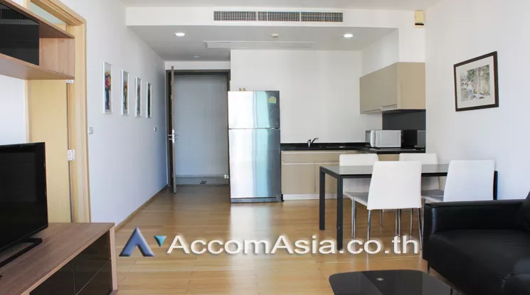  1 Bedroom  Condominium For Rent in Sukhumvit, Bangkok  near BTS Phrom Phong (1519612)