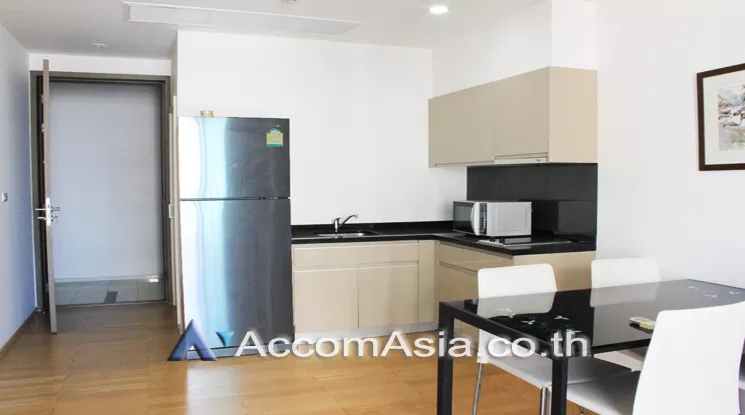  1 Bedroom  Condominium For Rent in Sukhumvit, Bangkok  near BTS Phrom Phong (1519612)