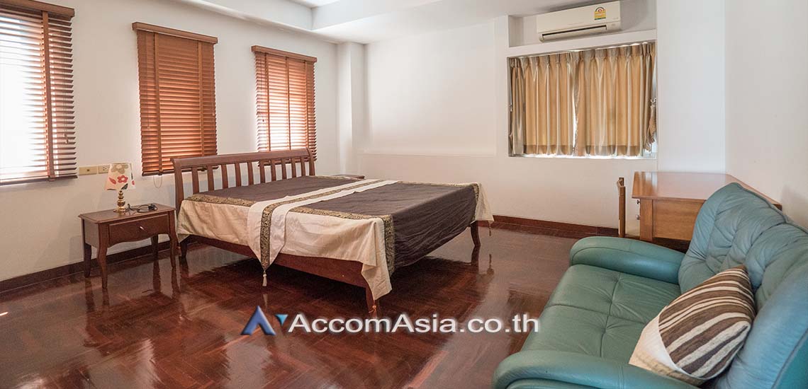 7  3 br Apartment For Rent in Sathorn ,Bangkok BTS Chong Nonsi at Low Rised Building 1419727