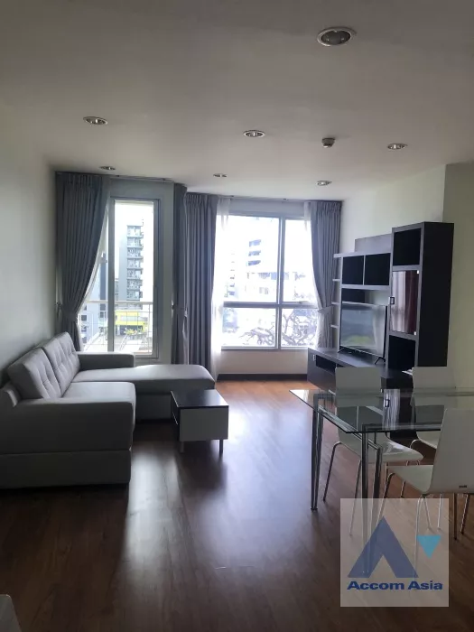  2 Bedrooms  Condominium For Rent & Sale in Sukhumvit, Bangkok  near BTS Ekkamai (1519826)