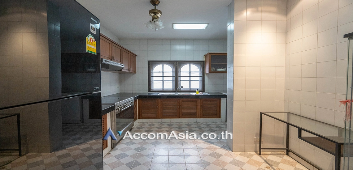 8  3 br House for rent and sale in Rama 3 ,Bangkok BTS Saphan Taksin at Riverside Villa 110167