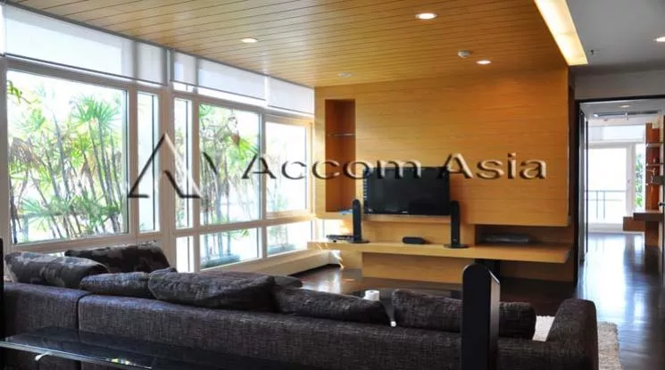  3 Bedrooms  Condominium For Rent in Sukhumvit, Bangkok  near BTS Thong Lo (1519930)