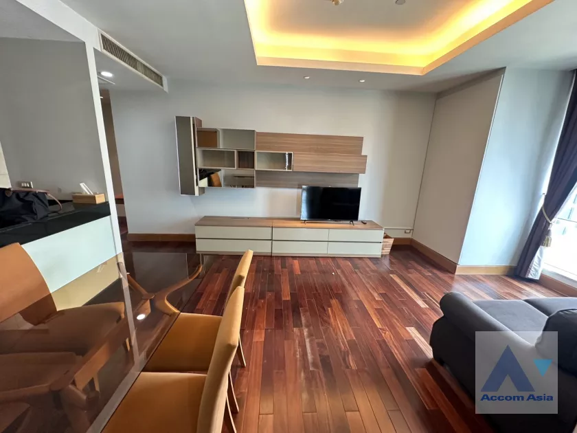  2 Bedrooms  Condominium For Rent in Sathorn, Bangkok  near BTS Chong Nonsi (20769)