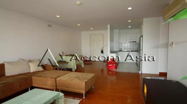  3 Bedrooms  Condominium For Rent in Sathorn, Bangkok  (1519990)