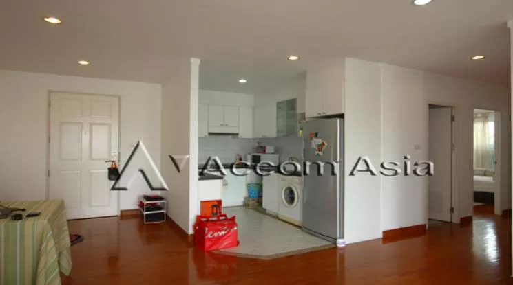  3 Bedrooms  Condominium For Rent in Sathorn, Bangkok  (1519990)