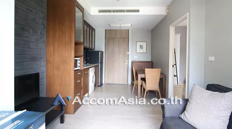  1 Bedroom  Condominium For Rent in Sukhumvit, Bangkok  near BTS Thong Lo (1520022)