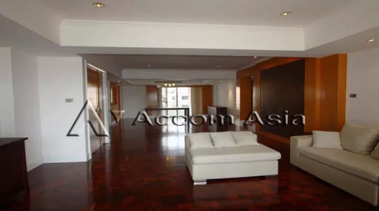  3 Bedrooms  Apartment For Rent in Sukhumvit, Bangkok  near BTS Phrom Phong (1420030)