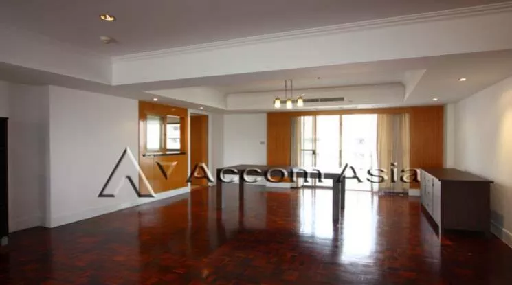  3 Bedrooms  Apartment For Rent in Sukhumvit, Bangkok  near BTS Phrom Phong (1420030)