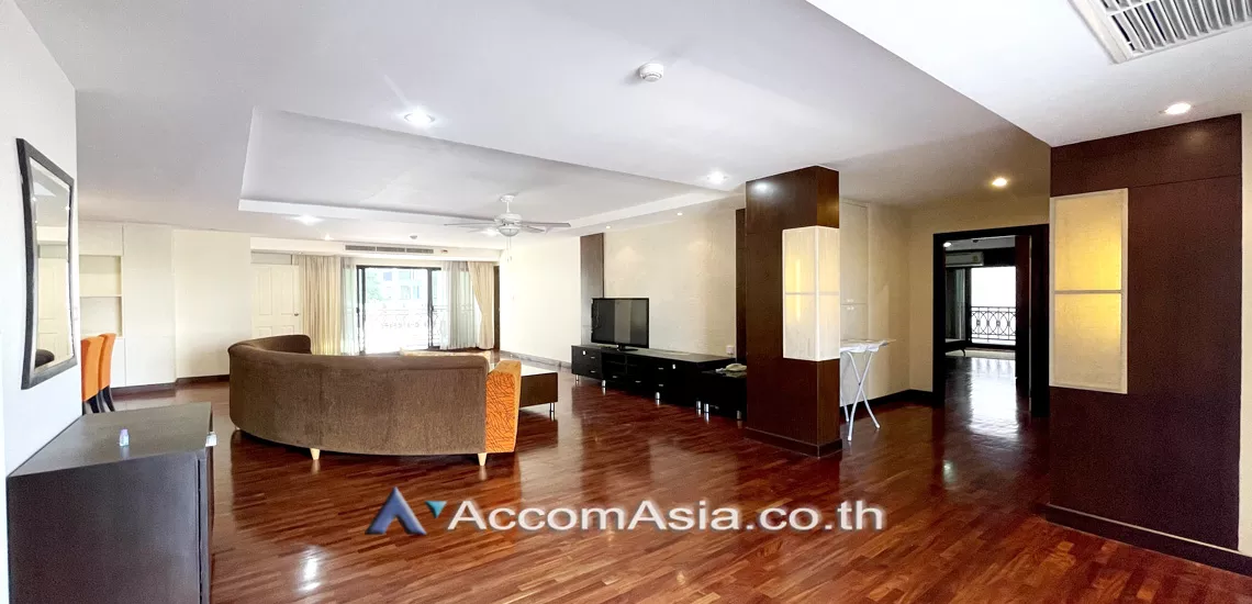 Pet friendly |  3 Bedrooms  Apartment For Rent in Sukhumvit, Bangkok  near BTS Asok - MRT Sukhumvit (1420037)