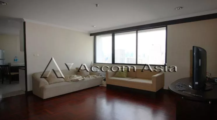  3 Bedrooms  Condominium For Rent in Sukhumvit, Bangkok  near BTS Nana (1520128)