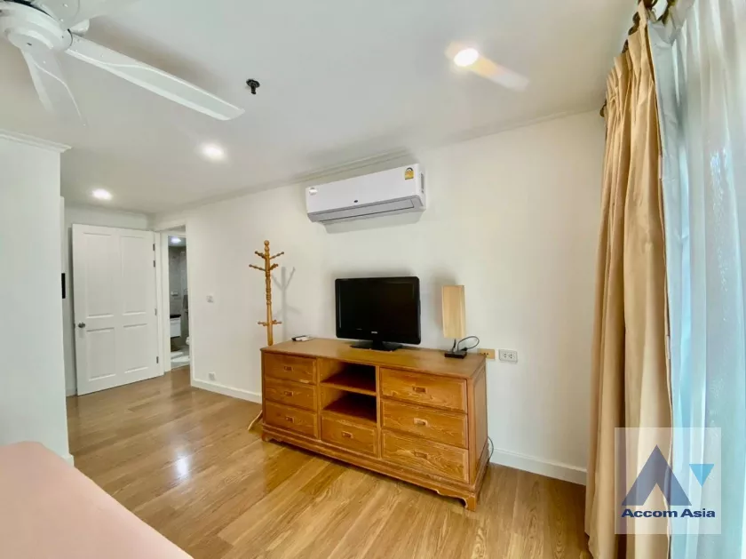 Wattana Suite Condominium