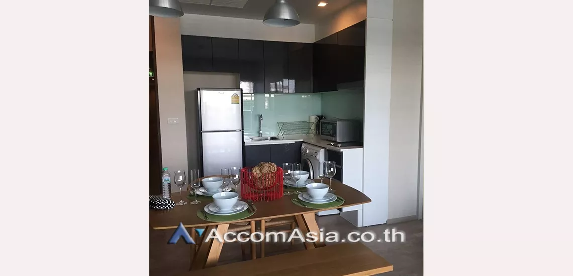 Big Balcony |  1 Bedroom  Condominium For Rent & Sale in Sukhumvit, Bangkok  near BTS Thong Lo (1520211)