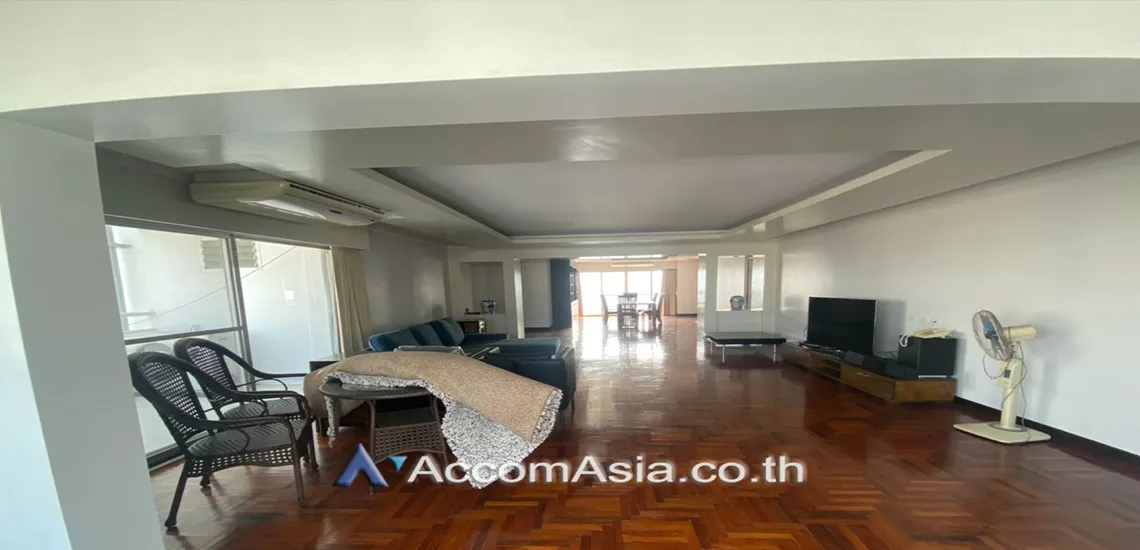 Big Balcony |  3 Bedrooms  Condominium For Rent in Sukhumvit, Bangkok  near BTS Phrom Phong (1520223)