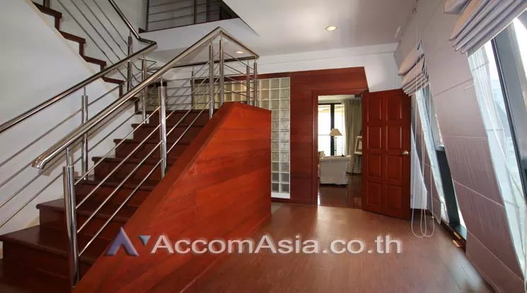  New House Condominium  2 Bedroom for Rent BTS Chitlom in Ploenchit Bangkok