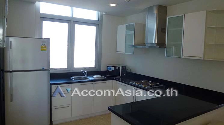  3 Bedrooms  Condominium For Rent in Sukhumvit, Bangkok  near BTS Ekkamai (1520290)