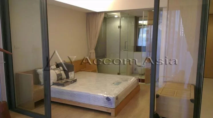  1 Bedroom  Condominium For Rent in Sukhumvit, Bangkok  near BTS Phrom Phong (1520293)