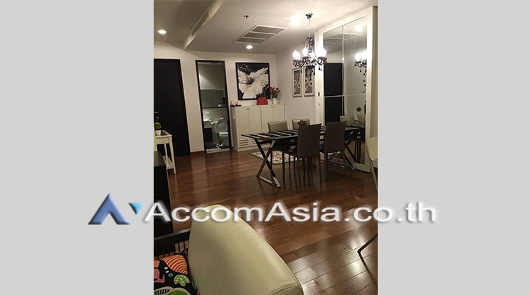  3 Bedrooms  Condominium For Rent in Ploenchit, Bangkok  near BTS Chitlom (1520439)