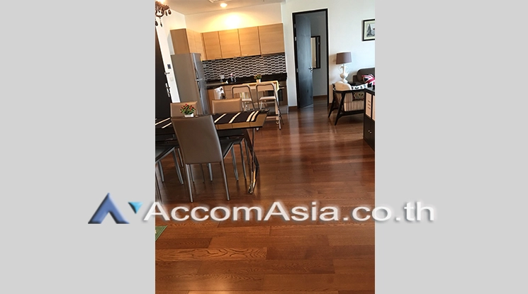  3 Bedrooms  Condominium For Rent in Ploenchit, Bangkok  near BTS Chitlom (1520439)