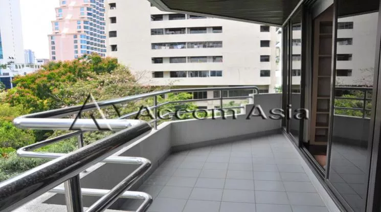  2 Bedrooms  Condominium For Rent in Sukhumvit, Bangkok  near BTS Asok - MRT Sukhumvit (1520451)