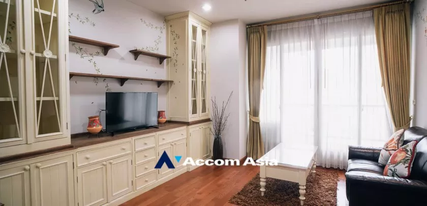  1 Bedroom  Condominium For Rent in Ploenchit, Bangkok  near BTS Chitlom (1520503)