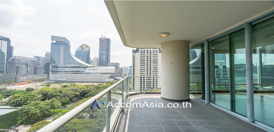 Big Balcony |  3 Bedrooms  Condominium For Rent & Sale in Ploenchit, Bangkok  near BTS Chitlom (1520530)