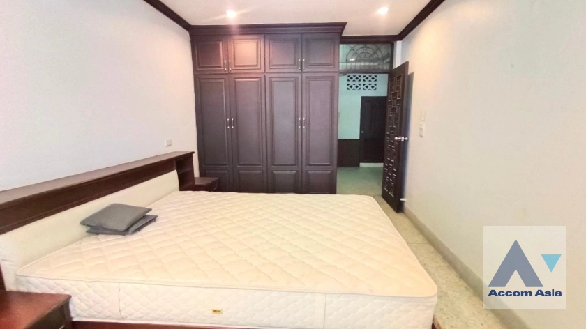 25  7 br Townhouse For Rent in sathorn ,Bangkok BTS Surasak 1520623