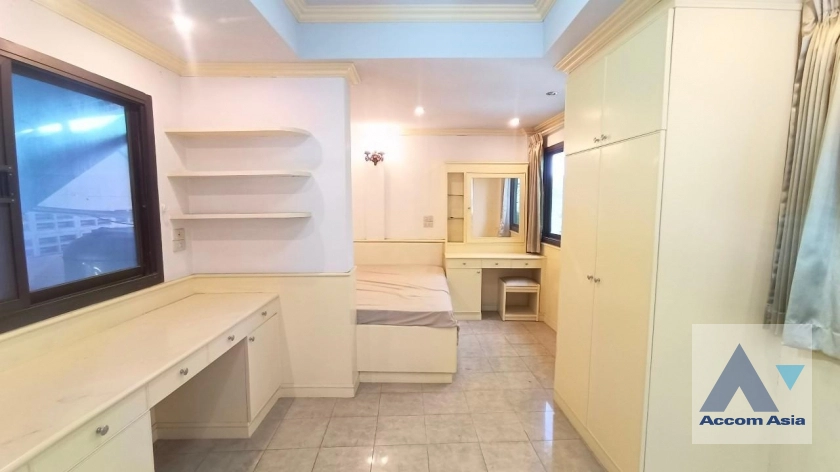 38  7 br Townhouse For Rent in sathorn ,Bangkok BTS Surasak 1520623