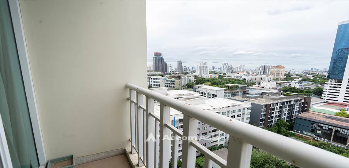  2 Bedrooms  Condominium For Rent in Sukhumvit, Bangkok  near BTS Thong Lo (1520646)