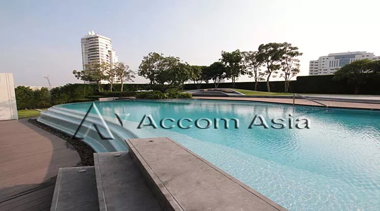  1 Bedroom  Condominium For Rent in Sukhumvit, Bangkok  near BTS Ekkamai (1520677)