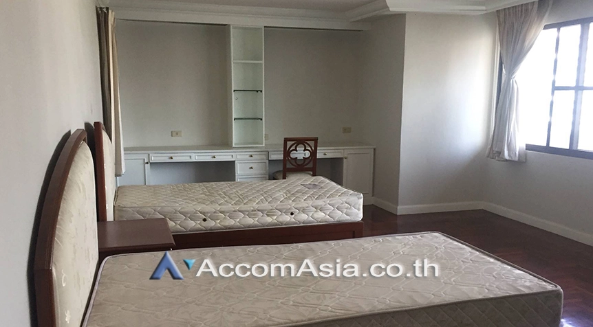  3 Bedrooms  Condominium For Rent in Sukhumvit, Bangkok  near BTS Asok - MRT Sukhumvit (1520728)