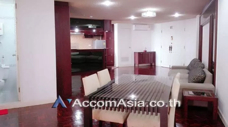  2 Bedrooms  Condominium For Rent in Sukhumvit, Bangkok  near BTS Ekkamai (1520876)