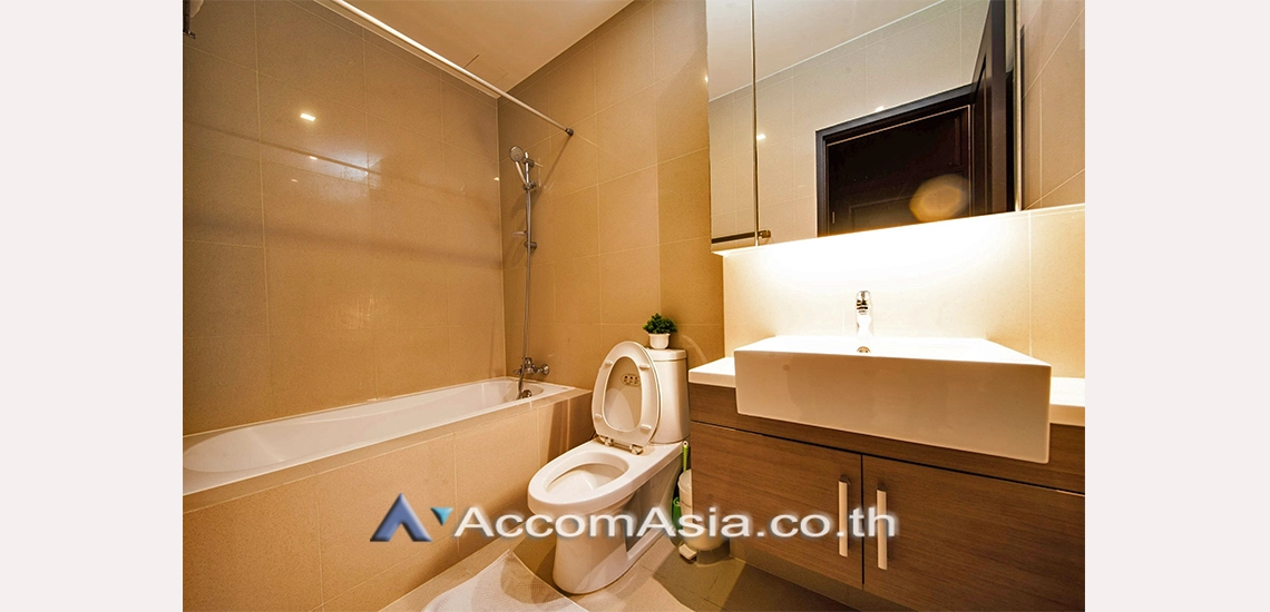  1 Bedroom  Condominium For Rent in Sukhumvit, Bangkok  near BTS Phrom Phong (1520907)