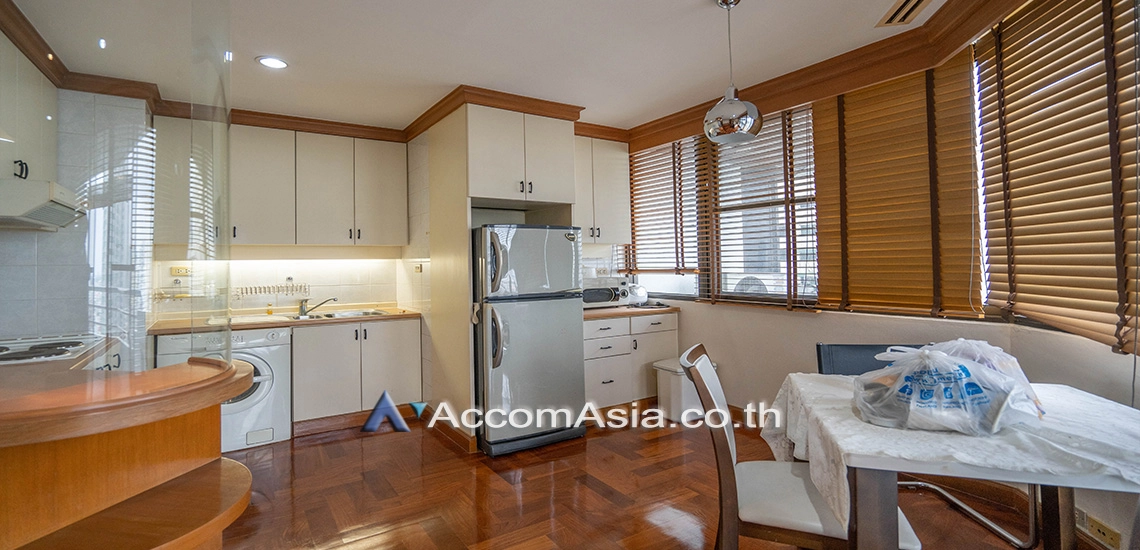  2 Bedrooms  Condominium For Rent in Sukhumvit, Bangkok  near BTS Asok - MRT Sukhumvit (1520921)