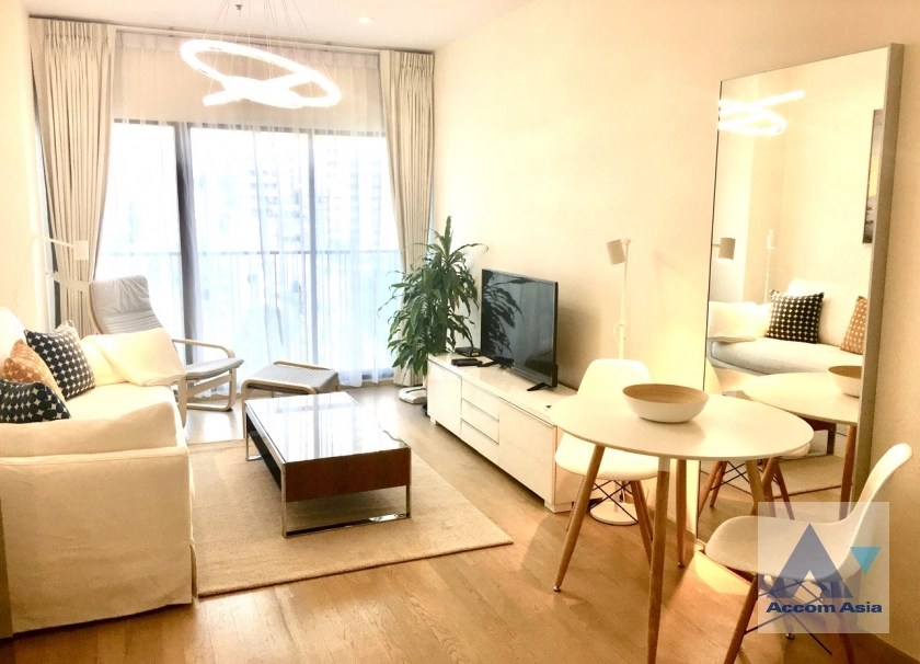  2 Bedrooms  Condominium For Rent in Sukhumvit, Bangkok  near BTS Phrom Phong (1520947)