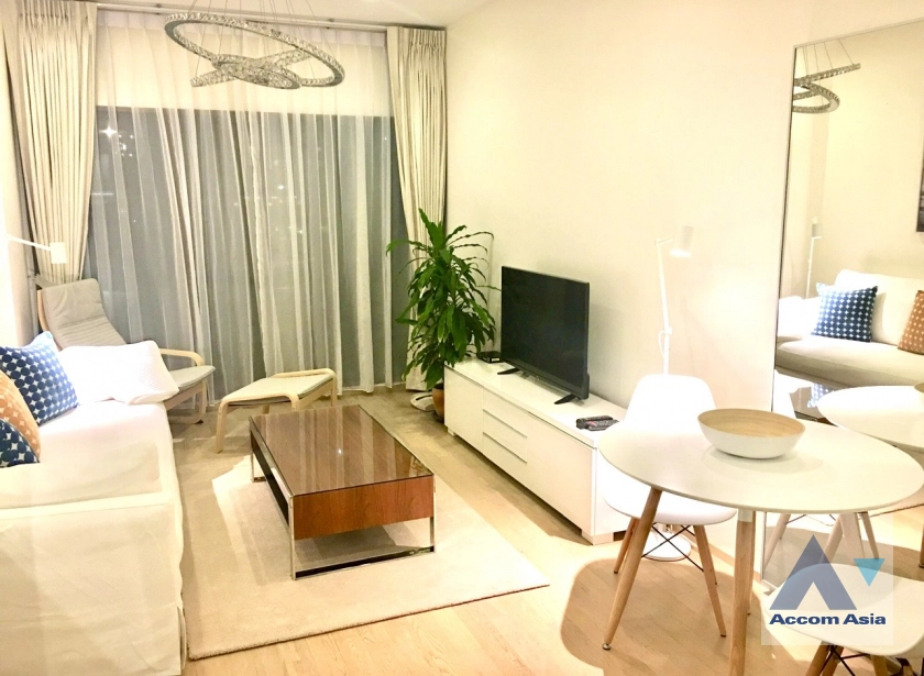  2 Bedrooms  Condominium For Rent in Sukhumvit, Bangkok  near BTS Phrom Phong (1520947)