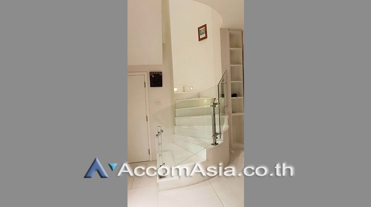  2 Bedrooms  Condominium For Sale in Sukhumvit, Bangkok  near BTS Phrom Phong (1520952)