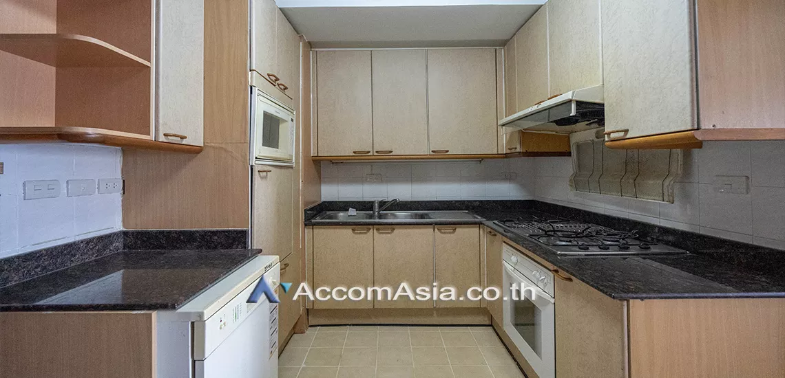 Pet friendly |  3 Bedrooms  Apartment For Rent in Sukhumvit, Bangkok  near BTS Asok - MRT Sukhumvit (10178)