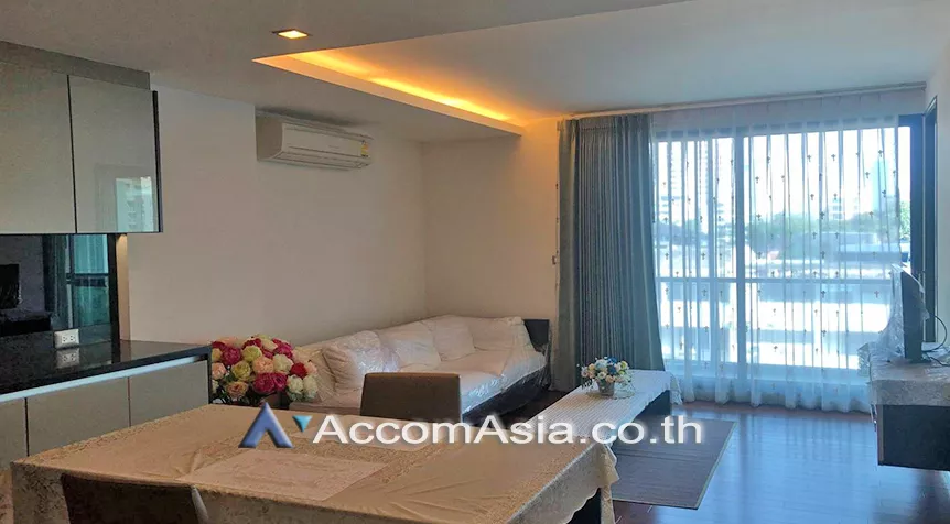  1 Bedroom  Condominium For Rent in Sukhumvit, Bangkok  near BTS Ekkamai (1520987)